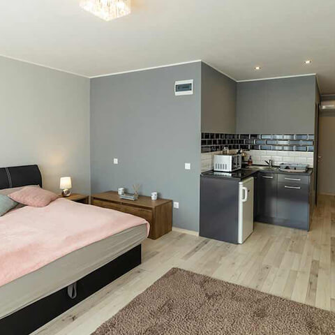 eger-belvarosi-premium-apartman-romantikus-pihenes-buvohely-felszerelt-szallas Belvárosi luxus apartman Egerben, romantikus kikapcsolódásra vágyó pároknak, pihenés, búvóhely, szállás